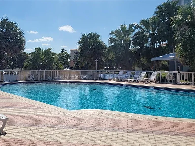 9369 Fontainebleau Blvd #J225 — Photo 16