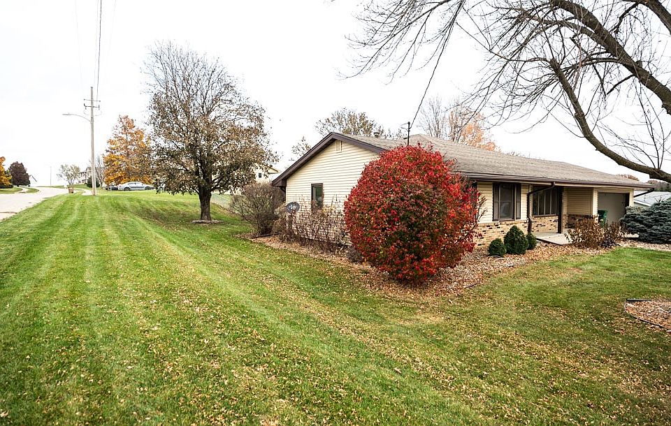 308 W Park Ave, Runnells, IA 50237 MLS 685363 Zillow