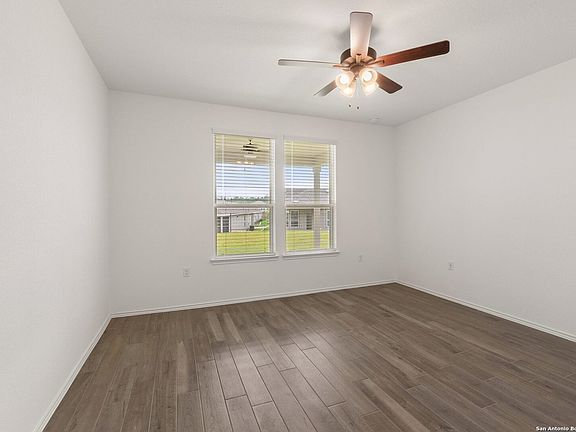 4th image of 2227 Pinyon Drive