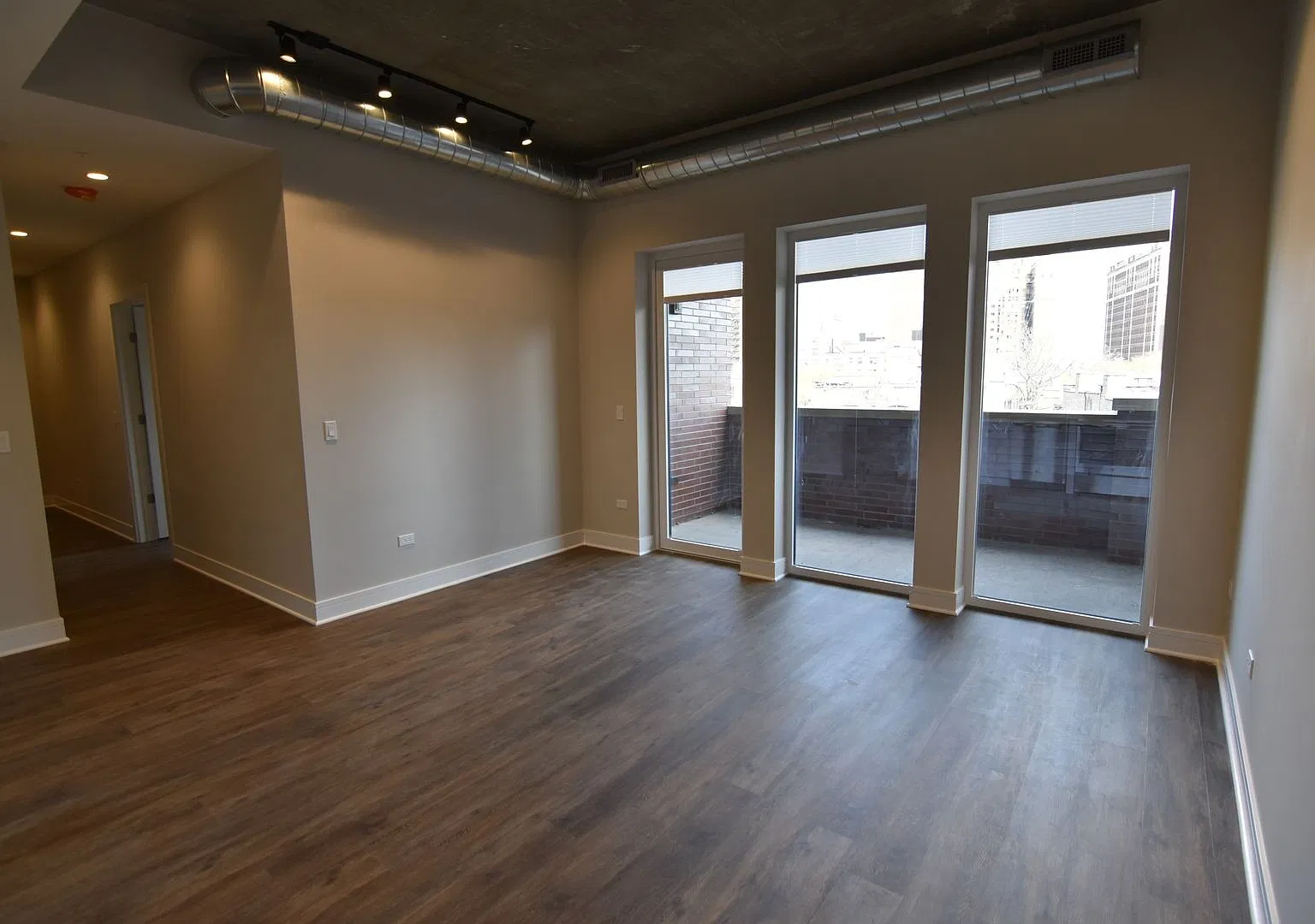 1 bed, 1.0 bath, 770 sqft, $2,850 — Photo 2