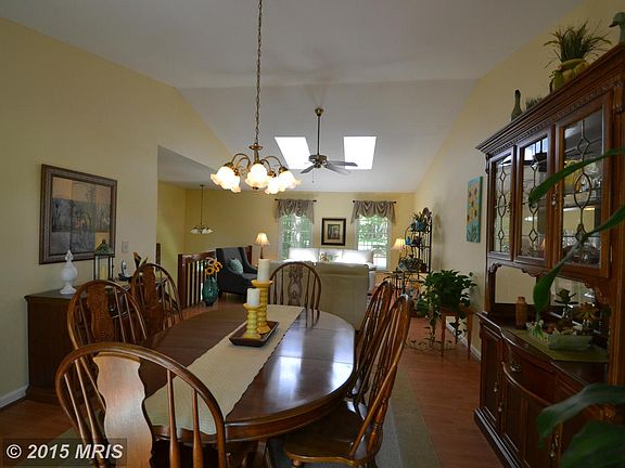 4th image of 8011 Westbury Dr