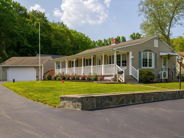 17 Daggett Street, Plainfield, CT 06354