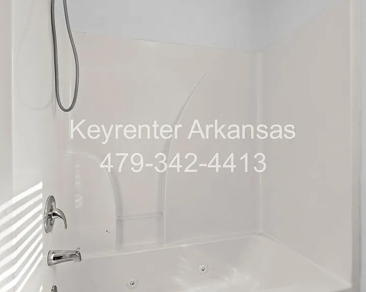706 SW Sandrock Rd — Photo 18