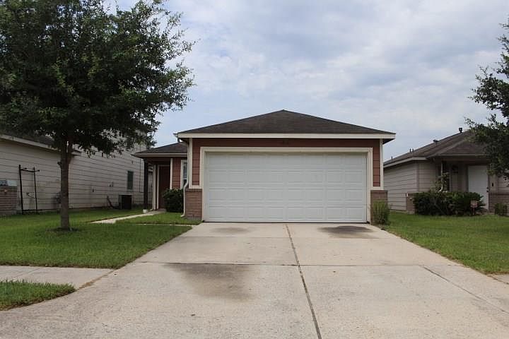 1st image of 1806 Adobe Stone Dr