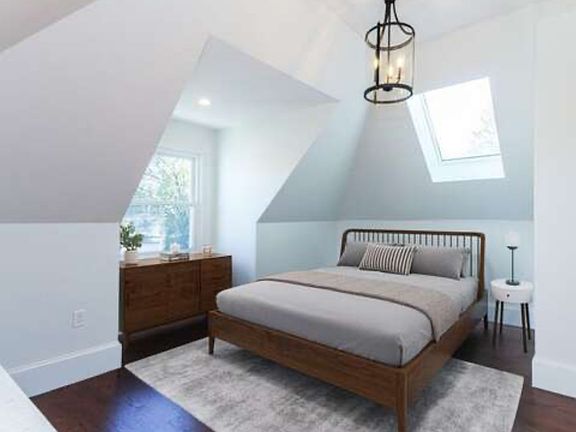 5th image of 34 Upham Ave #3