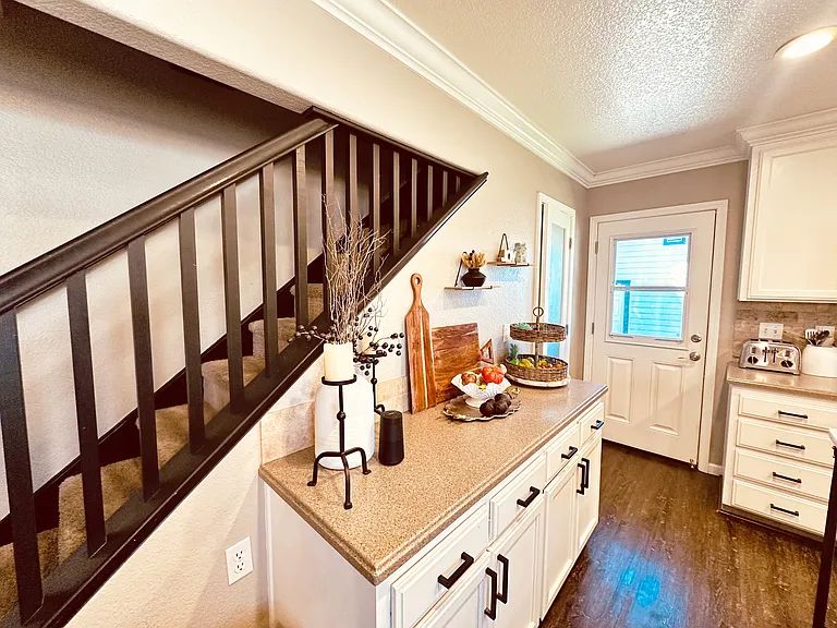 332 Quiet St — Photo 7