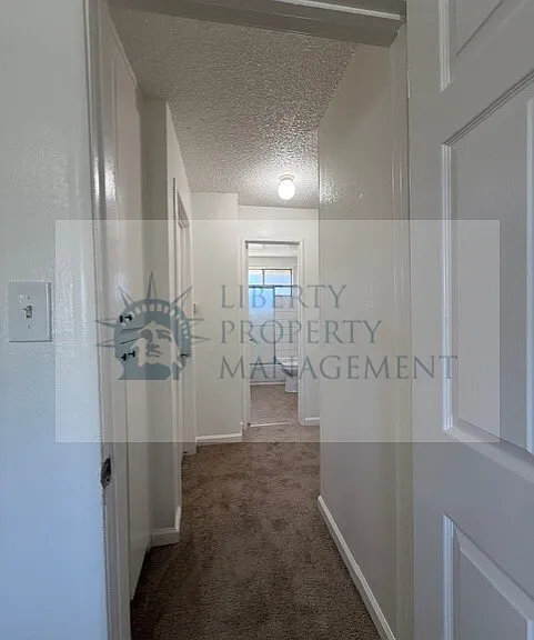 2512 W Bristol Ave — Photo 5