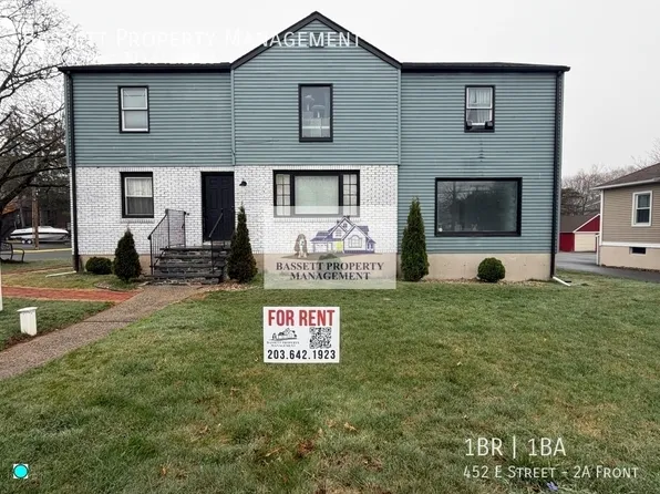 452 East St #2A, Plainville, CT 06062