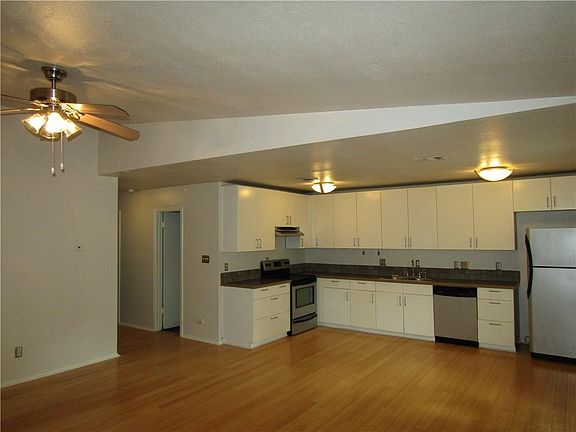 2nd image of 2308 La Casa Dr #A