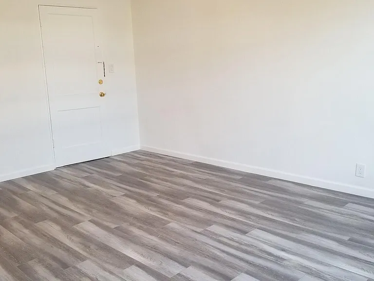 1014 S Norton Ave #12 — Photo 7
