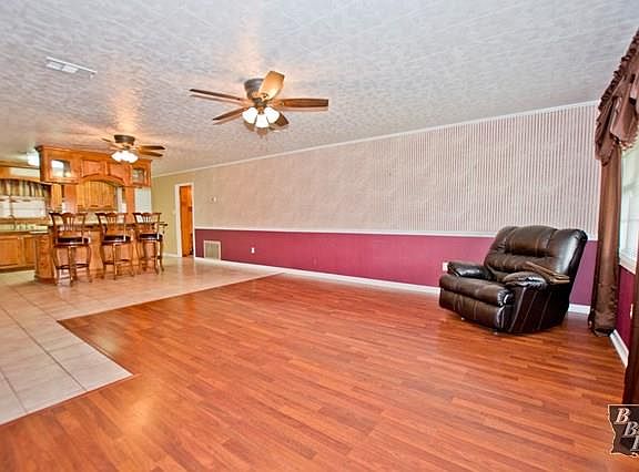 2nd image of 7080 Park Ave