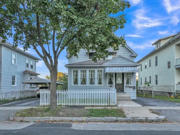 13 Frank St, Worcester, MA 01604