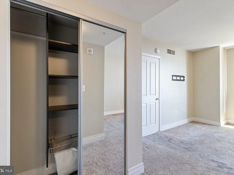414 Water St #2512 — Photo 18