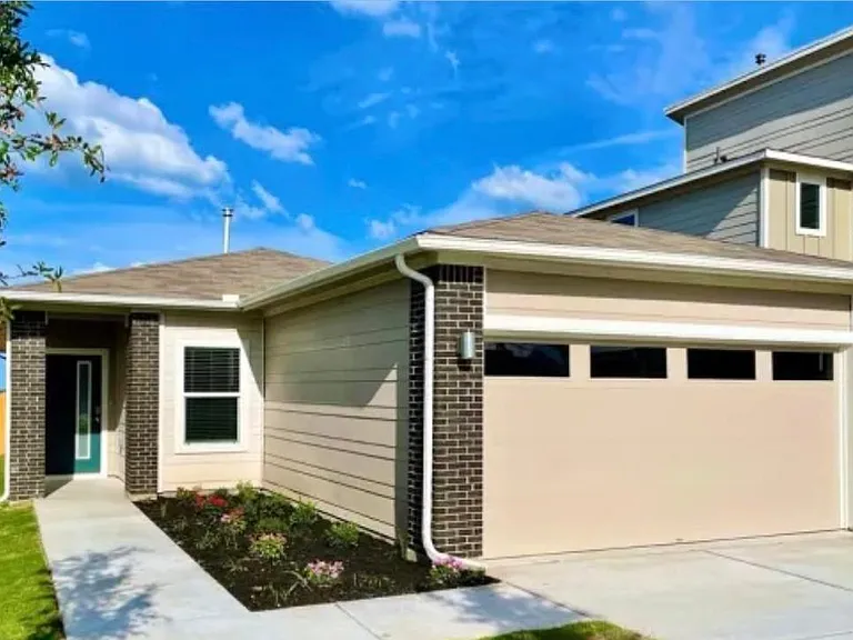 10801 Meris Ln — Photo 8