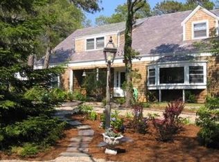 90 Piney Rd, Cotuit, MA 02635