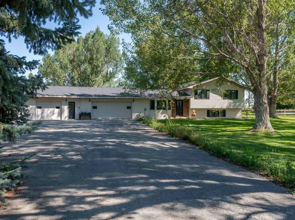 871 E Christy Ln, Powell, WY 82435