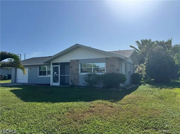 1027 SE 17th Ave, Cape Coral, FL 33990