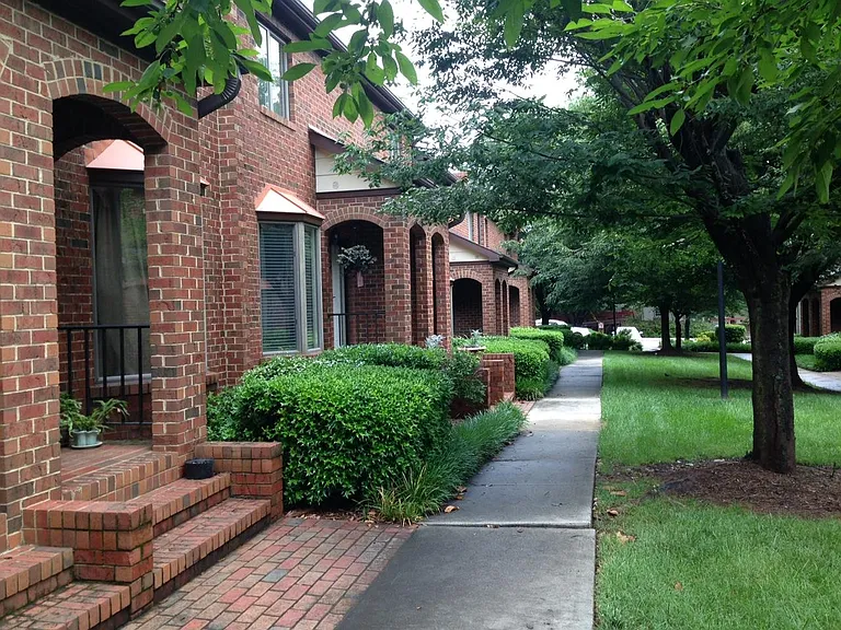 624D Walker Ave — Photo 11