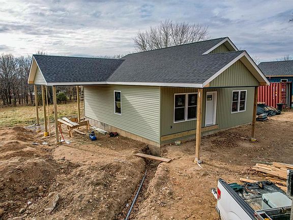 3rd image of 223 Hawkins Tract #3