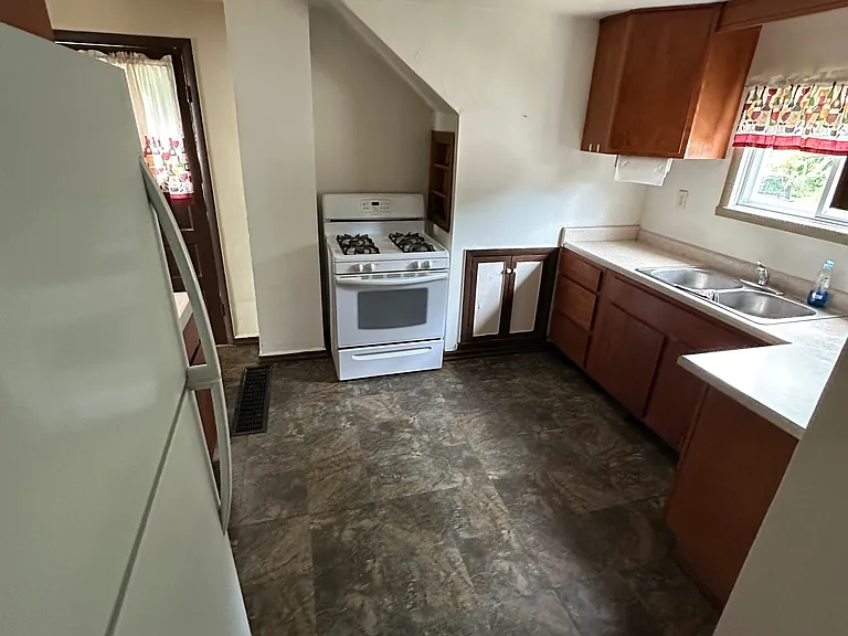 320 S 3rd St #2 — Photo 3