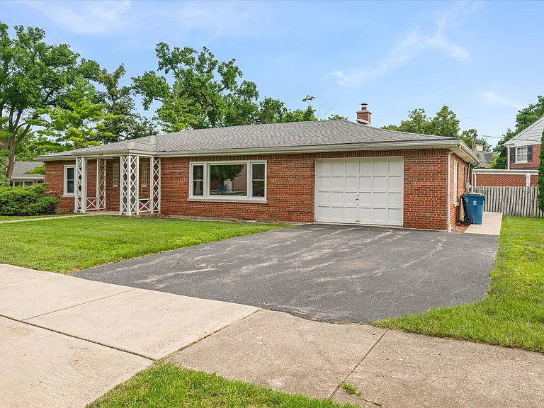 429 S Stratford Ave — Photo 24