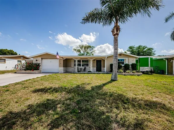 3026 Finch Dr, Holiday, FL 34690