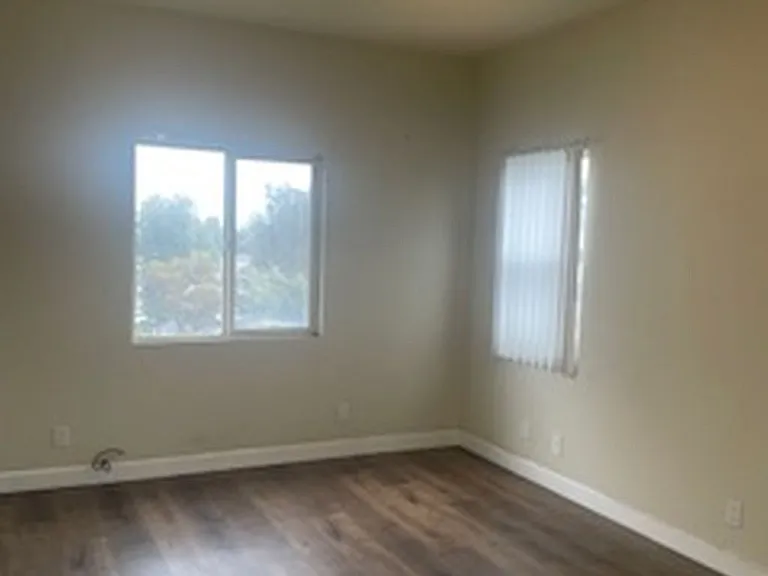 2436 Barry Ave #1 — Photo 27