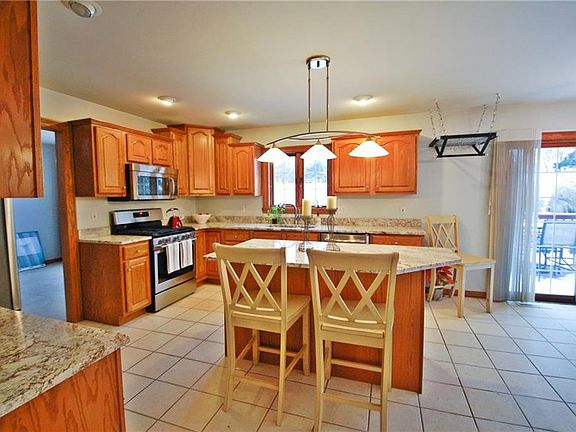 4th image of 5910 Courtland Dr