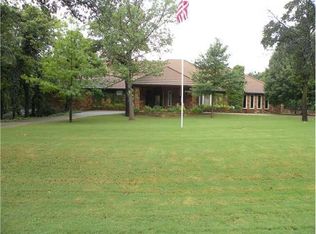 3809 Coachman Rd, Edmond, OK 73013