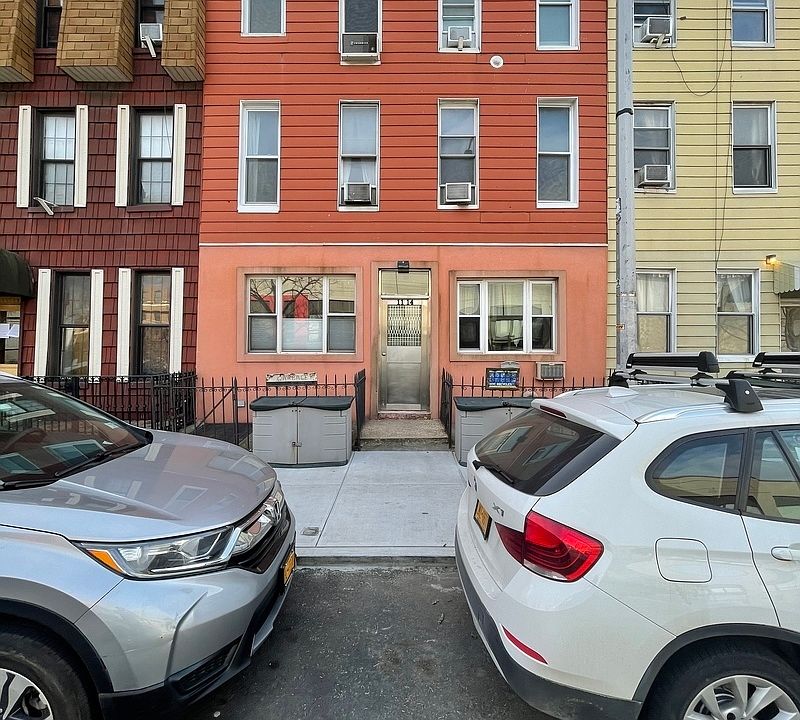 1st image of 11-14 47th Ave #1