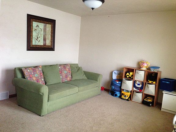 Formal Dining or Extra Room