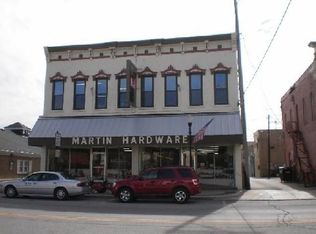 151 E Market St, Nappanee, IN 46550