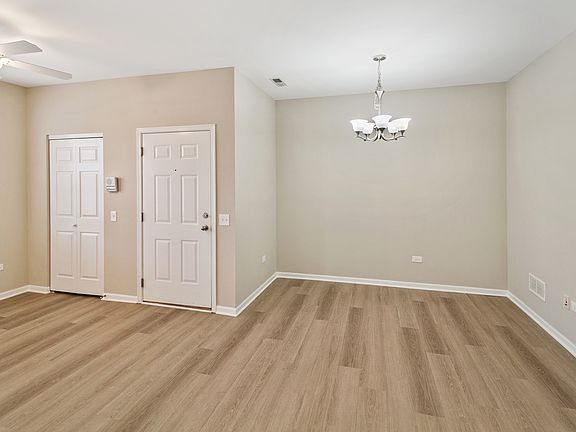 2nd image of 1193 Mount Vernon Dr