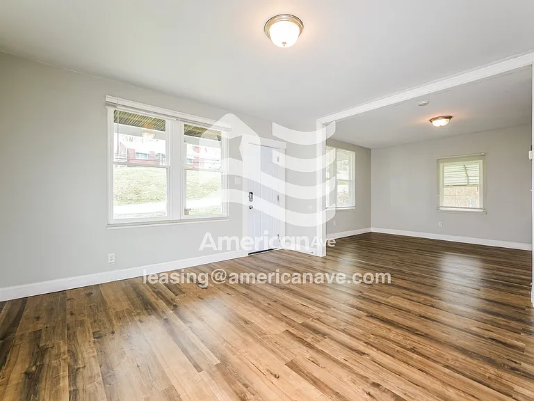907997_004_living_room_4.jpg