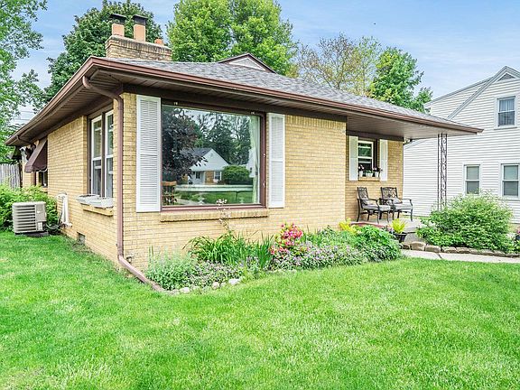 4th image of 2146 Finsbury Ln NW