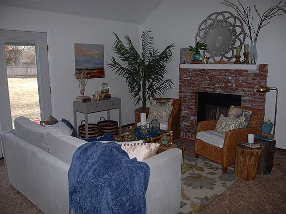 2nd image of 4023 N Cranberry Ct