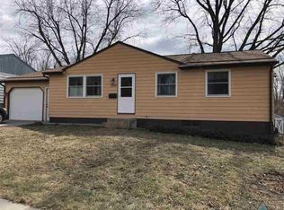 3809 E 25th St, Sioux Falls, SD 57103