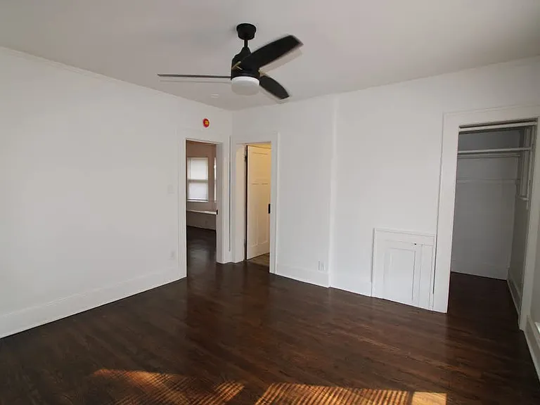 1020 25th St #3 — Photo 3