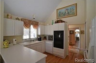 5th image of 424 Covington Ct #75