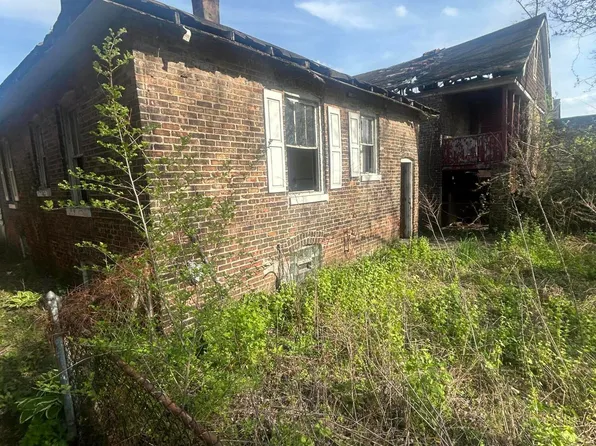 1168 Harrison St, Gary, IN 46407