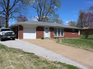 105 Chadwick Dr, Belleville, IL