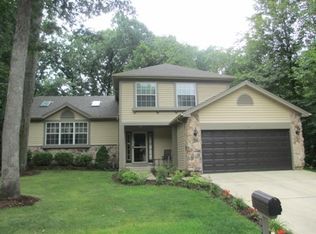 1131 Oak Ridge Dr, Streamwood, IL 60107