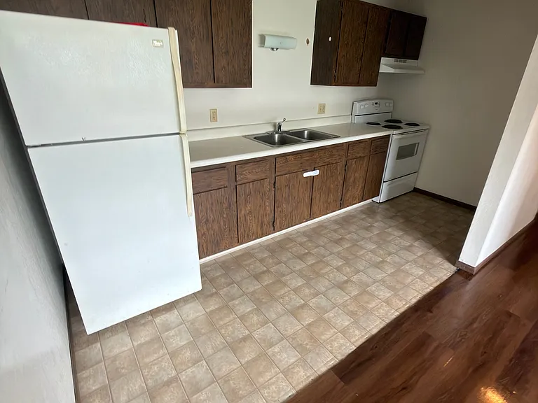 509 S Railroad Ave #1 — Photo 2