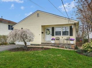 33 Harrison St, Clark, NJ 07066