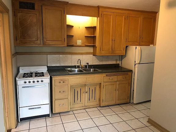 5th image of 5523 Chicago Ave