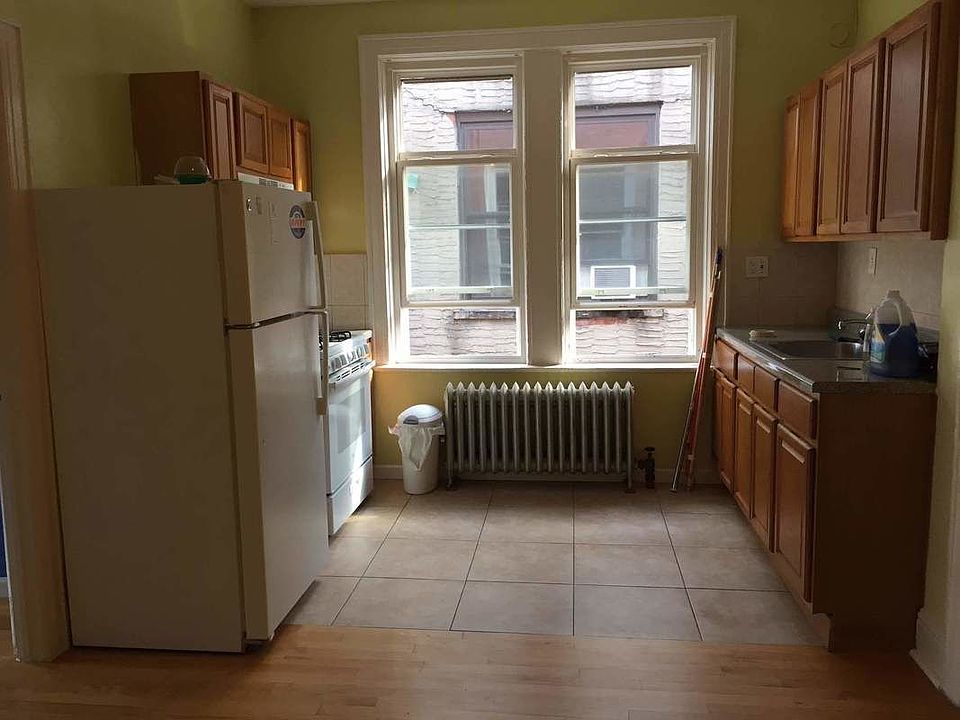 1st image of 31-34 34th St #3F