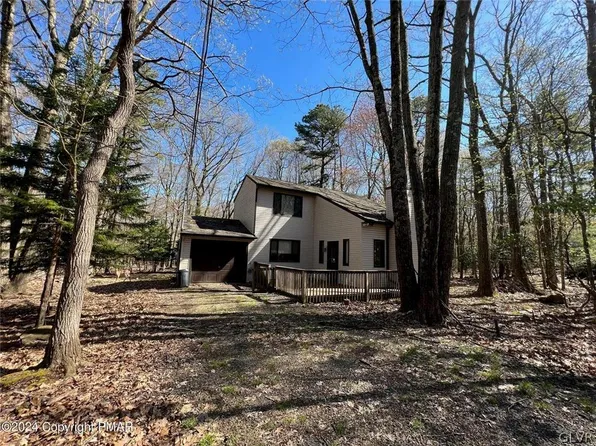 38 Estates Dr, Lake Harmony, PA 18624