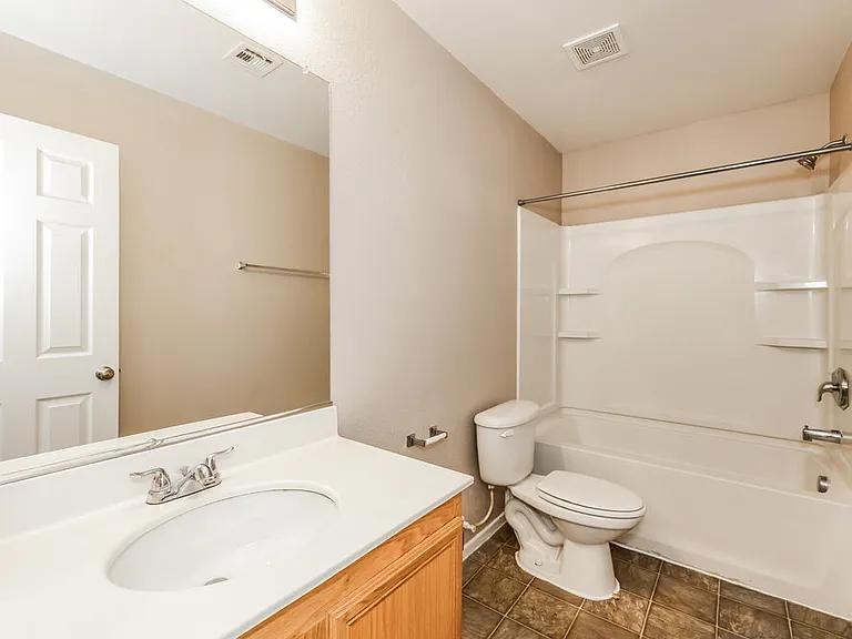 3433 Palatine Hills Ave — Photo 15