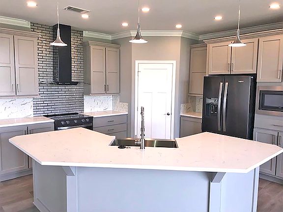 3rd image of 39014 Golf View Ave #6B-066