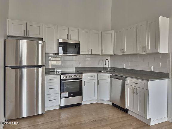 5th image of 155 River St #5A